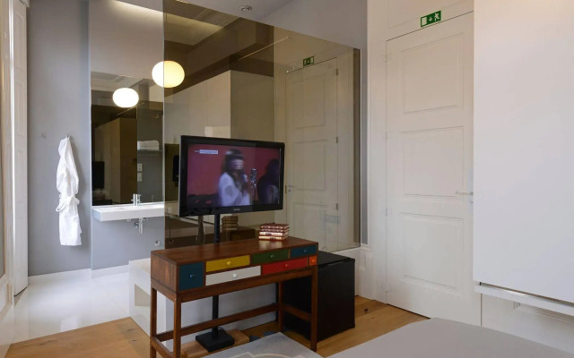 EMAJ Guimarães Boutique Hotel