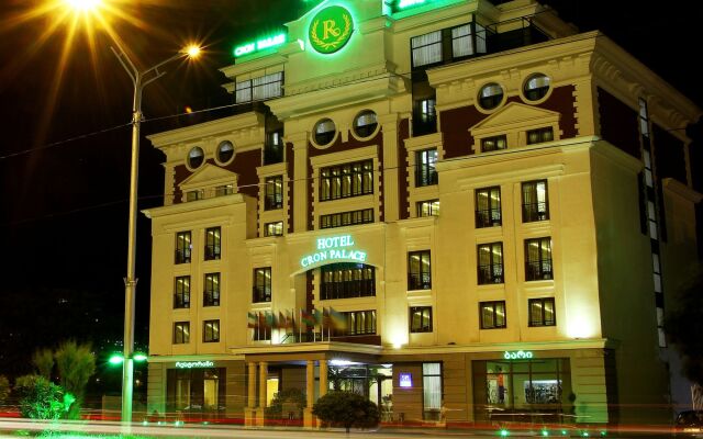 Отель Cron Palace Tbilisi Тбилиси вид на фасад