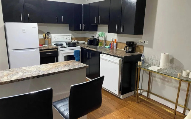 Downtown 1 Bedroom Apartment on 17 ave sw