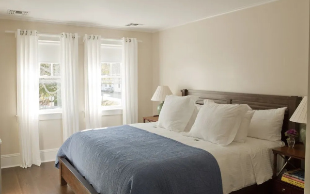 Bridgehampton Inn