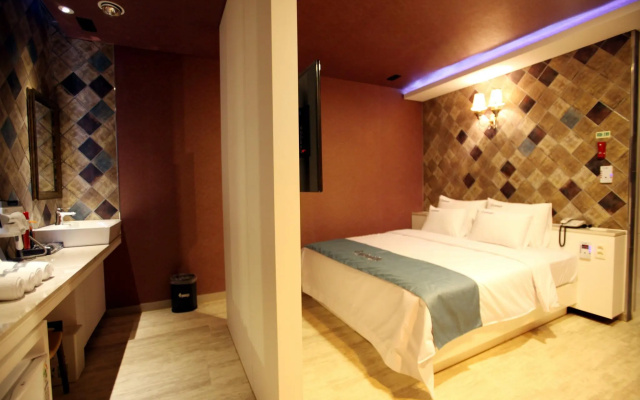 Yeongju Hotel