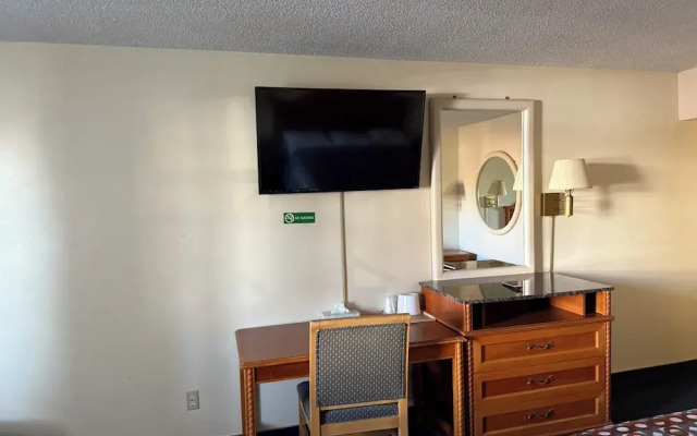 Fiesta Inn- Bell Gardens/ Los Angeles