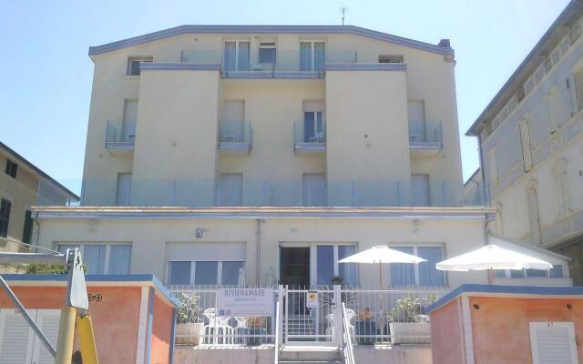 Отель Riviera Mare Римини вид на фасад