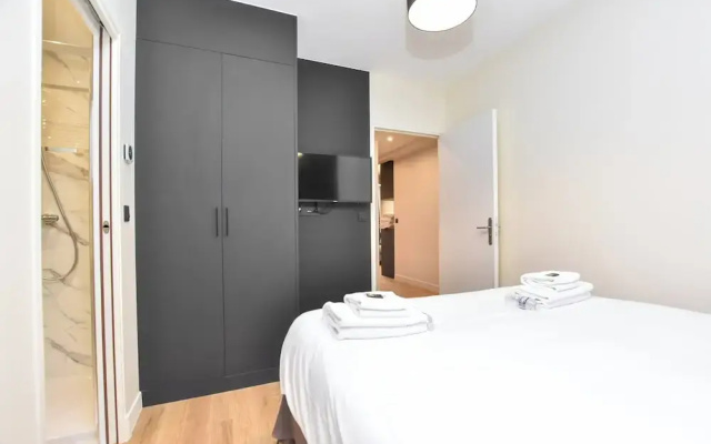 Authentic Apartment - 2br/6p - Near Opera Garnier