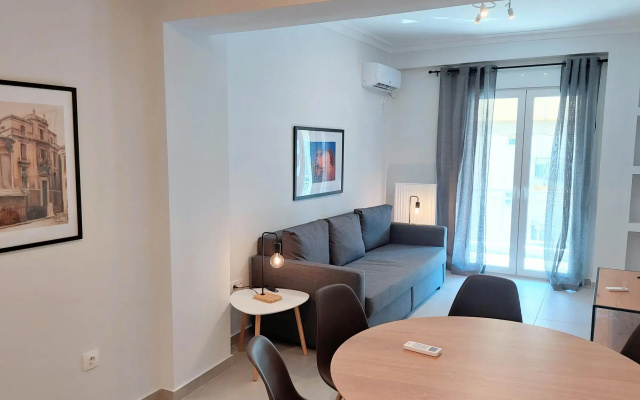 Modern Apartment in Acropolis Museum