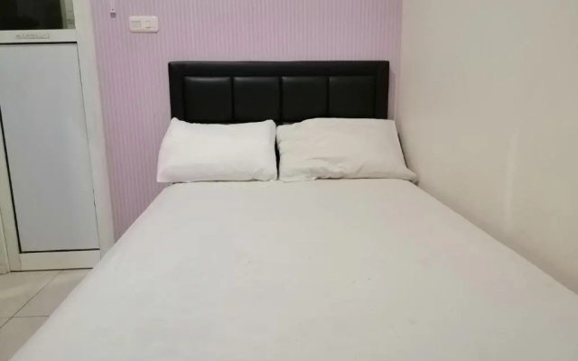 OYO 90703 Wisma Ibu T