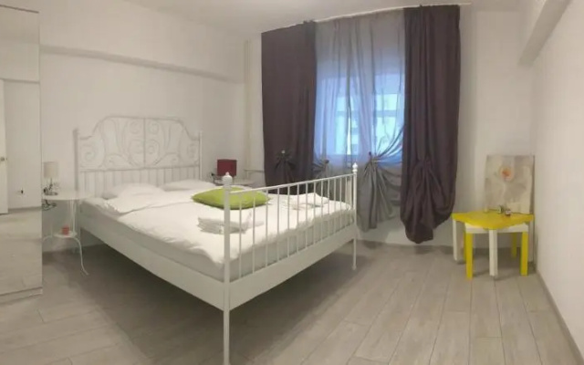Green Apartment Mircea Voda