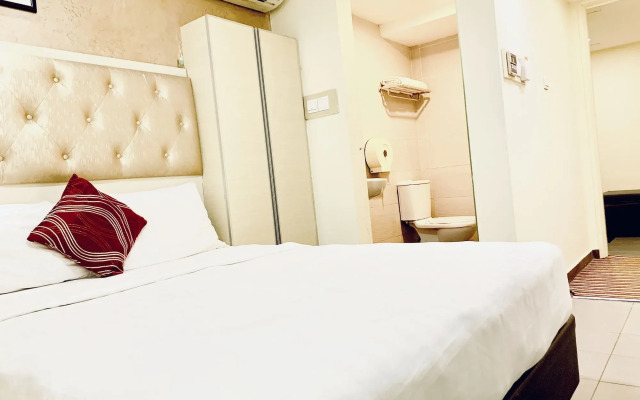 Sandpiper Hotel