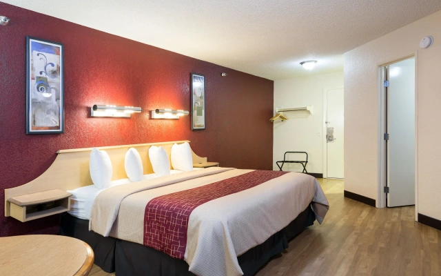 Red Roof Inn - Houston Westchase