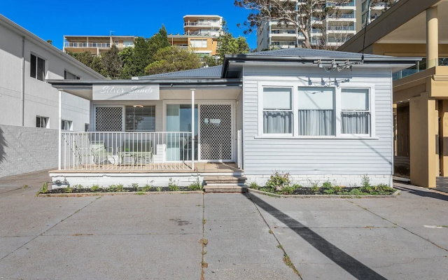 Victoria Parade, 29A