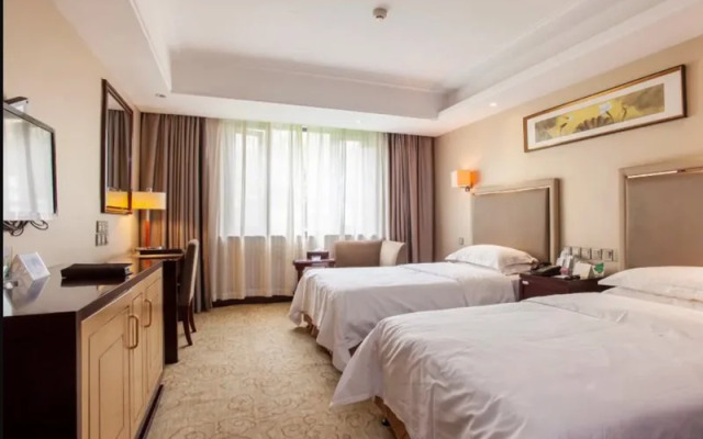 Lianhua Hotel