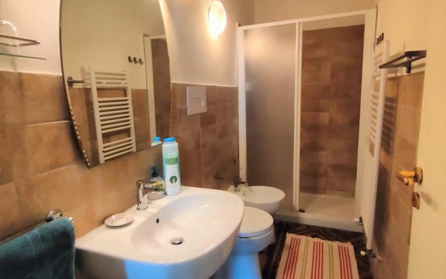 Panoramic Apartment in Villa on The Beach, In Center