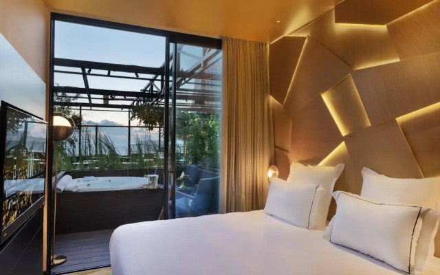 Отель Lighthouse by Brown Hotels