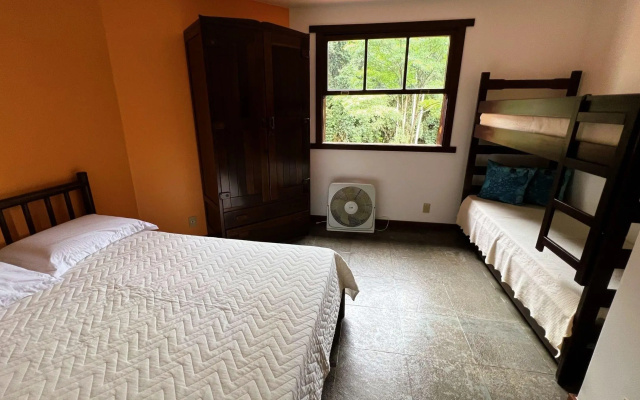 Casa Vargem Alegre, 4 Quartos, Piscina, área Gourmet, Condomínio Completo