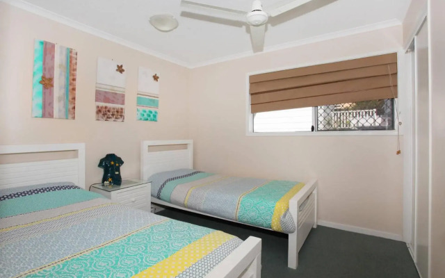 Unit 3 'On the Park', Coolum Beach