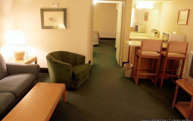 Seasons Inn and Suites
