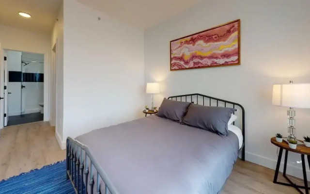 Luxury 2BR 30 Mins to Manhattan Evonify