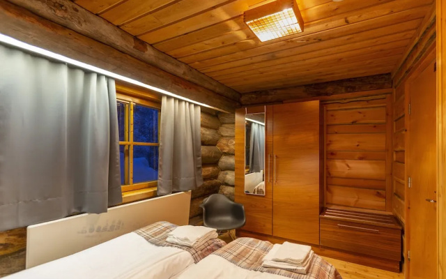 Kuukkeli Log Houses Aurora Resort