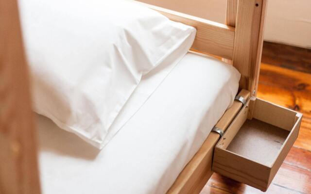 Nest House Lisbon Hostel комната для гостей