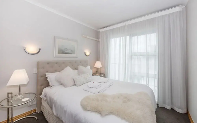 Panoramic Views - 2 Bedroom Sub-Penthouse