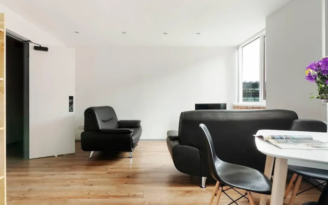 Sparkling Clean 2BR City Centre Apartment