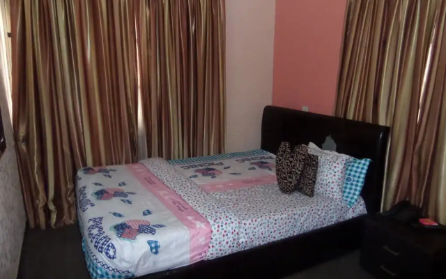 Premier Apartments