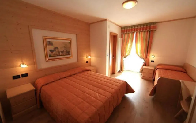 Hotel Chalet Alaska