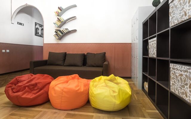 Saint Germain Hostel