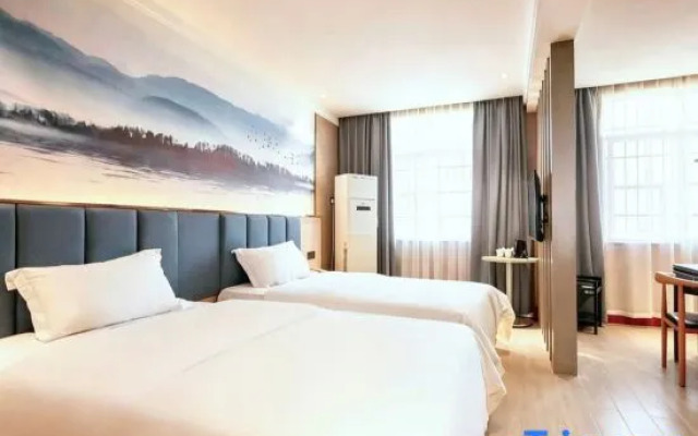 Sanhe  Hotel