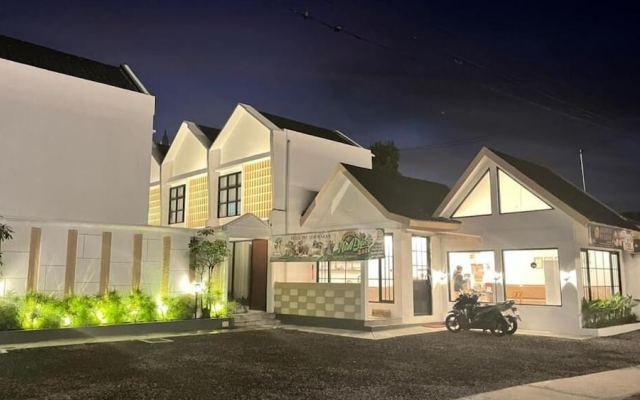 Lodjisvarga Villa Jogja