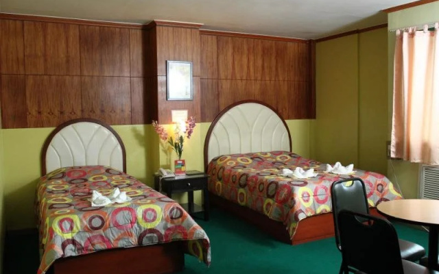Hotel Camila 1