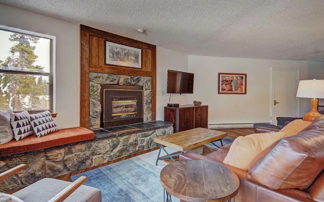 Tyra Summit A2E/F - 4 Br Condo