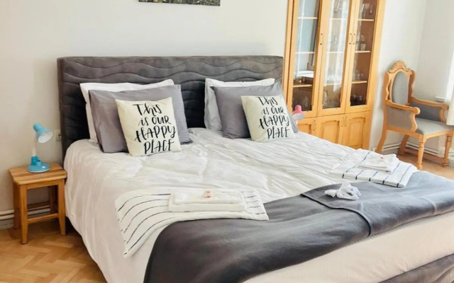 Spacious 1 Bedroom in Yerevan