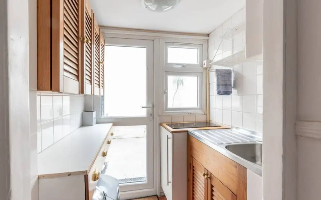 Bright and Cosy 1 Bedroom Flat Close To Marina