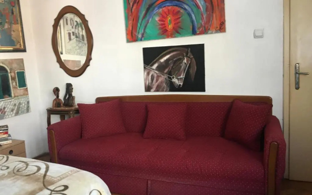 Art House 01