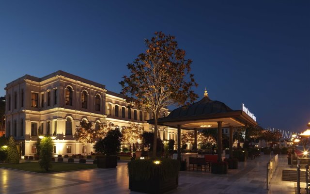 Four Seasons Hotel Istanbul at the Bosphorus in Istanbul, Turkiye from 1090$, photos, reviews - zenhotels.com hotel front