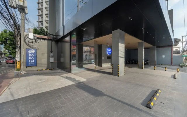Kokotel Cebu Adira