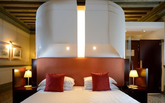 Ruzzini Palace Hotel вид на фасад
