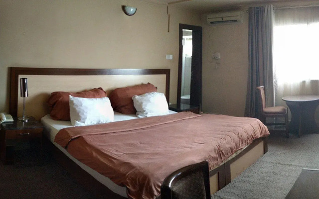 Отель The Camelot Rest House комната для гостей