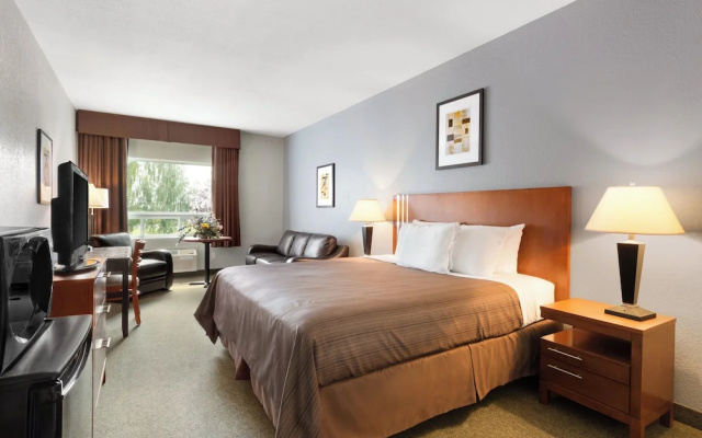 Days Inn High Prairie