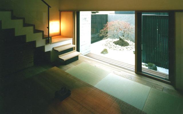 OTARU RETREAT by Onko Chishin