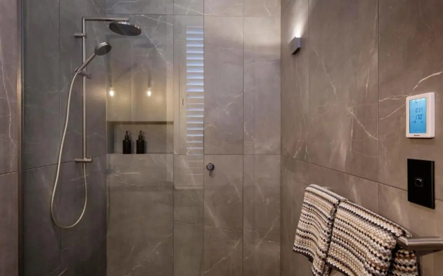 Hotel Fitzroy Curated by Fable