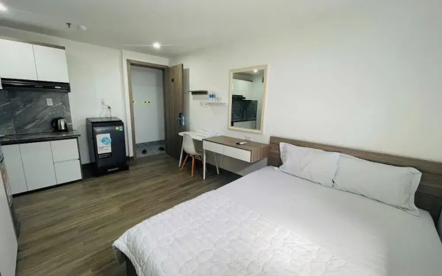 Royal Hotel & Apartment