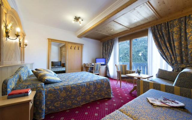 Alpen Hotel Corona