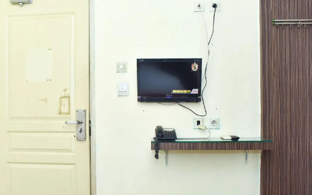 RedDoorz near Pantai Losari 3