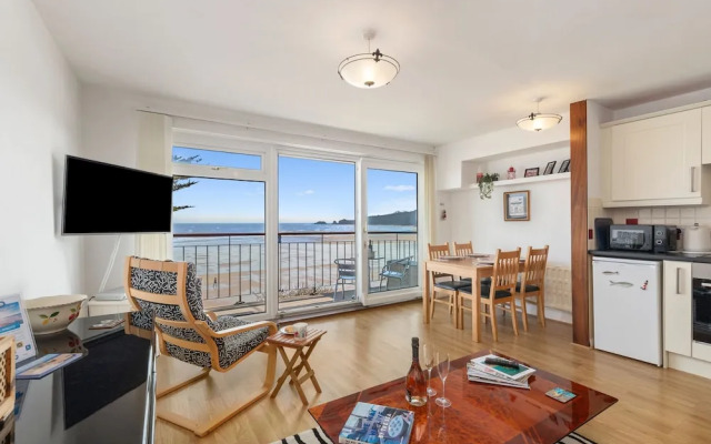 Beachside - Sea Views Village Centre Saundersfoot