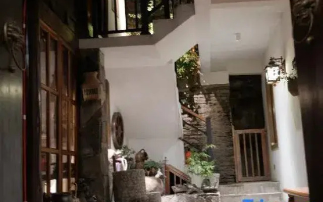 Qingyan Yifang Courtyard Homestay