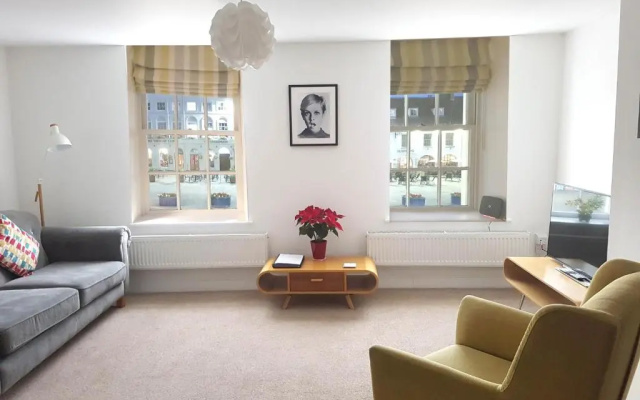 Warwick Market Place Apartment