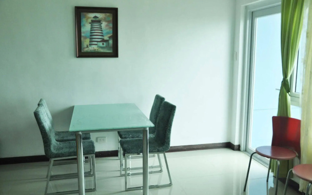 Mactan Seaside Apartments