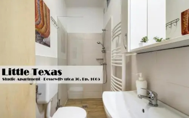 Little Americas Opera Apartments